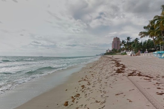Fort Lauderdale Beach Crowd Sees Paralyzed Woman Stroll Sand In Robotic Suit