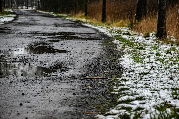From 49 To Flurries: Wet Snow Poised To Wreck St. Louis Monday Drive