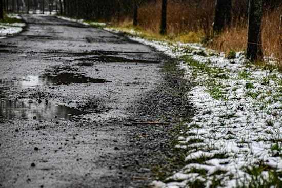 From 49 To Flurries: Wet Snow Poised To Wreck St. Louis Monday Drive