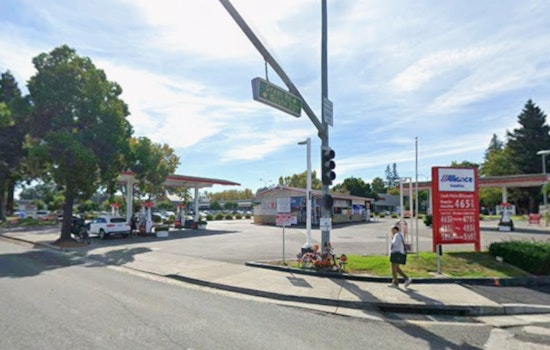 Gas Station Gem: Chefmus Trailer Fuels Mountain View’s Adana Obsession