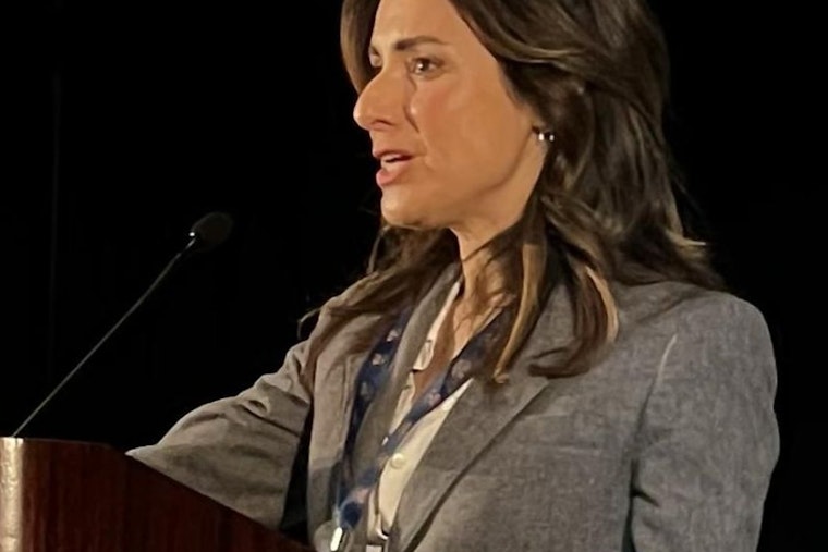 Austin Underdog Gina Hinojosa Nabs Dem Governor Nod, Sets Up Abbott Showdown
