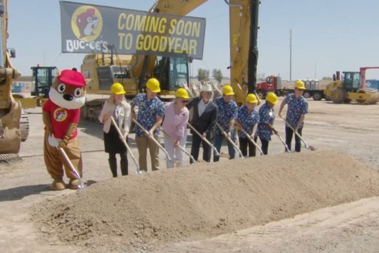 Goodyear’s Giant Buc-ee’s Muscles Up By I-10 As June 2026 Debut Nears