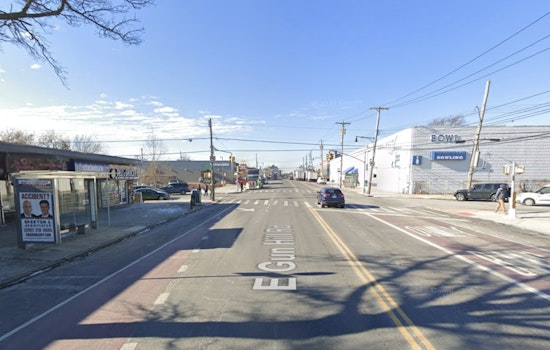 Gun Hill Road Inferno Guts Row Of Williamsbridge Shops