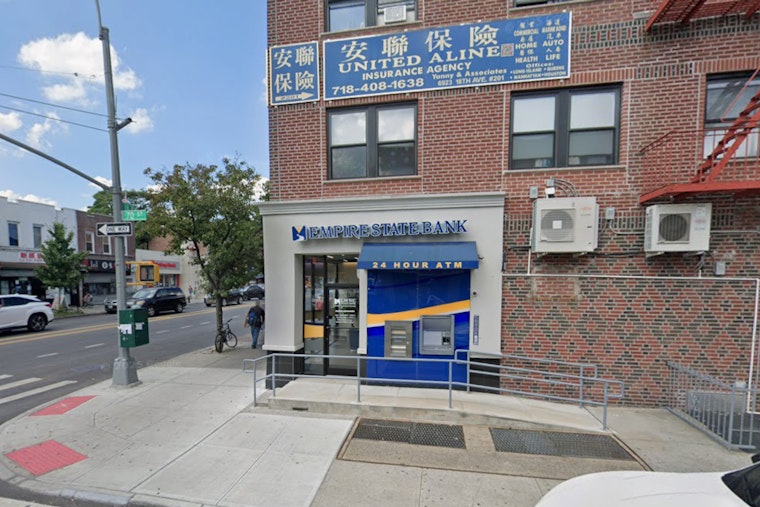 Gun-Toting Crook Nabs $7K From Bensonhurst Bank