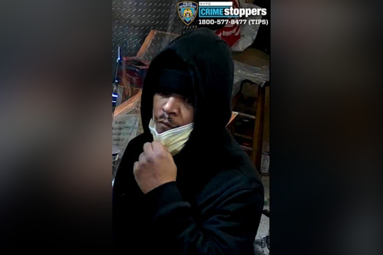 Gunman Hits Canal Street Jewelry Shop As NYPD Races To ID Suspect