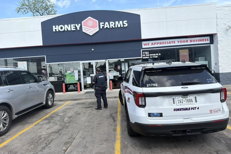 Gunman In Red Hoodie Hits Humble Business Near FM 1960, Constables Swarm Scene