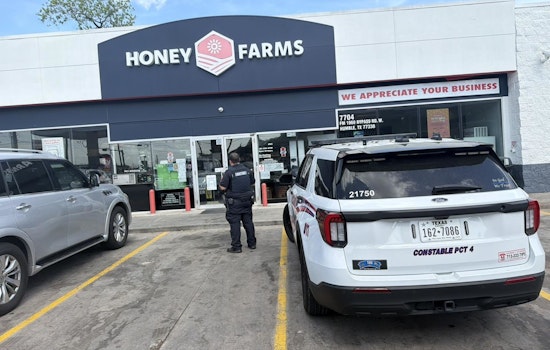 Gunman In Red Hoodie Hits Humble Business Near FM 1960, Constables Swarm Scene