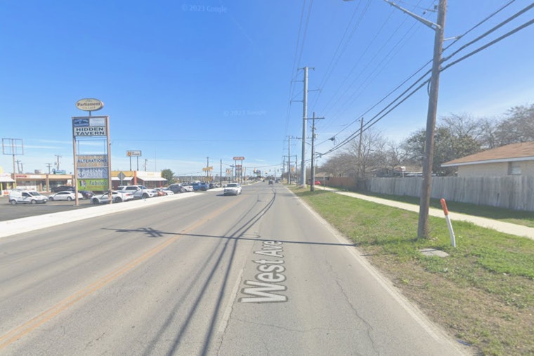 Gunman Vanishes After Midday Heist at North Side Shop, Police Say