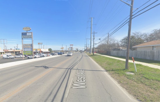 Gunman Vanishes After Midday Heist at North Side Shop, Police Say