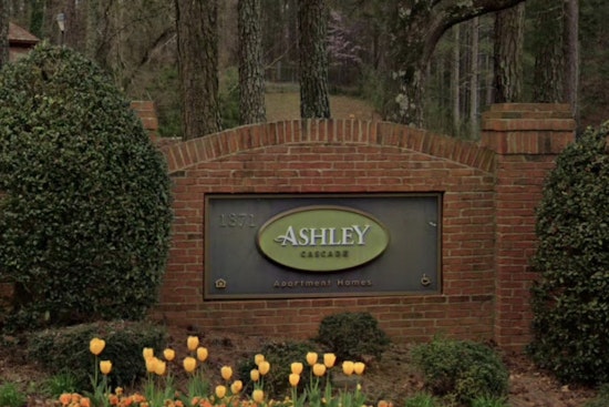 Gunmen Bolt From Trouble-Plagued Atlanta Complex After Teen Is Shot, Police Say