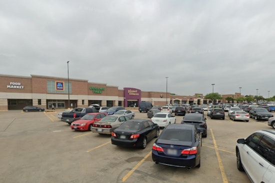 Halal Shawarma Spot Sheesh Kitchen Heads to Frisco Shopping Center