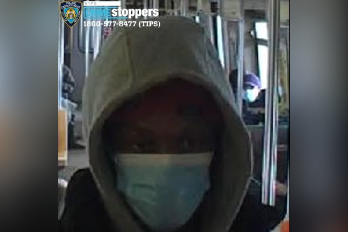 Brooklyn Antisemitic Robbery on N Train Sought by NYPD