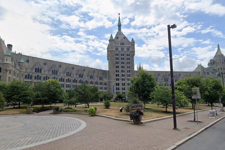 Hochul Pumps $600K Into SUNY Emergency Lifeline For New York Students In Crisis