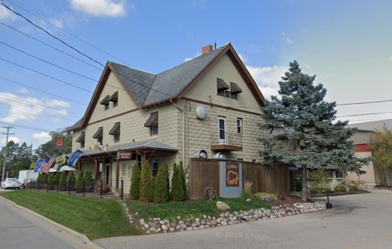 Hockey-Mad Steny's North Shore Skates Into Mequon Hot Spot