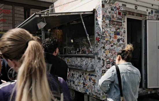 Honolulu Cracks Down On Curbside Chow, Puts Food Trucks On Notice