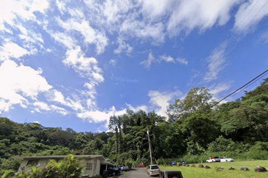 Honolulu Wakes to Breezy Morning as Wet Week Lurks Offshore