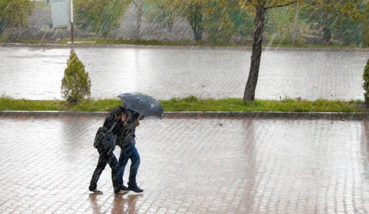 Soaking Week Ahead, Honolulu Braces For Heavy Rain And Howling South Winds
