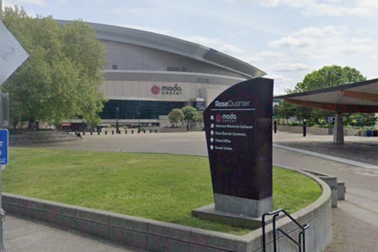 Hoops Mayhem Swamps Portland As March Madness Hits Moda Center