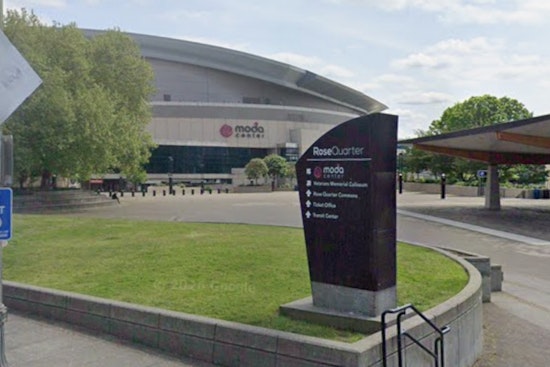 Hoops Mayhem Swamps Portland As March Madness Hits Moda Center