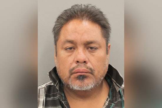 Houston Cops Launch Manhunt For Suspect In Hempstead Gas Station Slaying