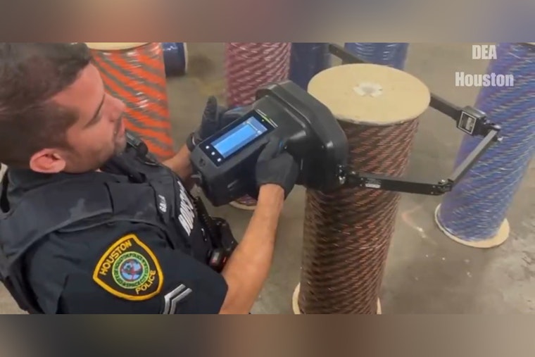 Houston Cops Unspool Rope Shipment, Find Meth Mountain Inside