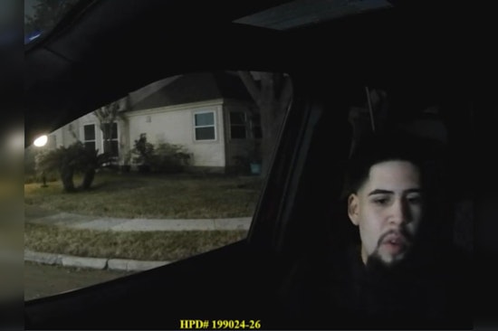 Houston Detectives Seek Suspect In Village Gate Aggravated Robbery