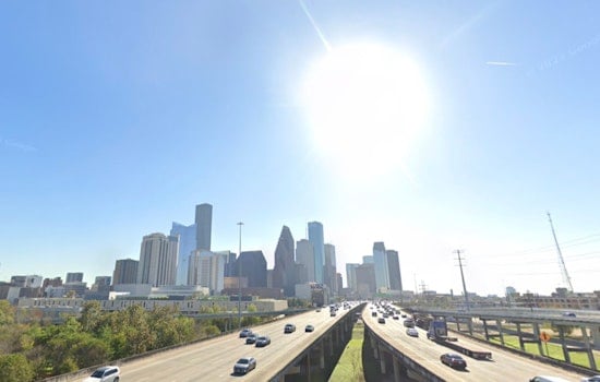 Houston Sizzles Into Mid-80s Before Weekend Cooldown Crashes In
