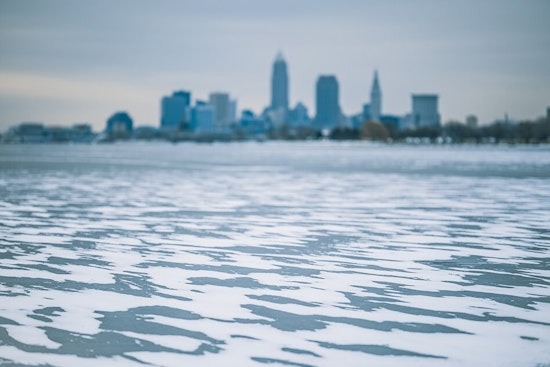Howling Winds Poised to Slam Cleveland, Snarl Friday Commute