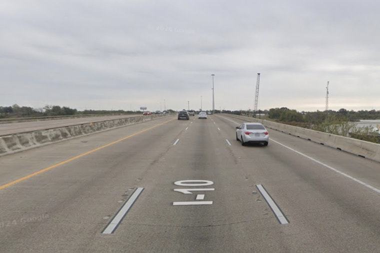 I-10 East Shoulder Horror as Houston Mom and Baby Hurt in San Jacinto River Crash