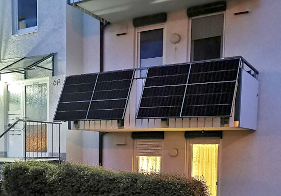 Illinois Bill Eases Balcony Solar Rules For Renters