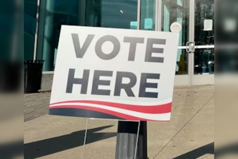 Illinois Lawmakers Push Voter Registration In High Schools