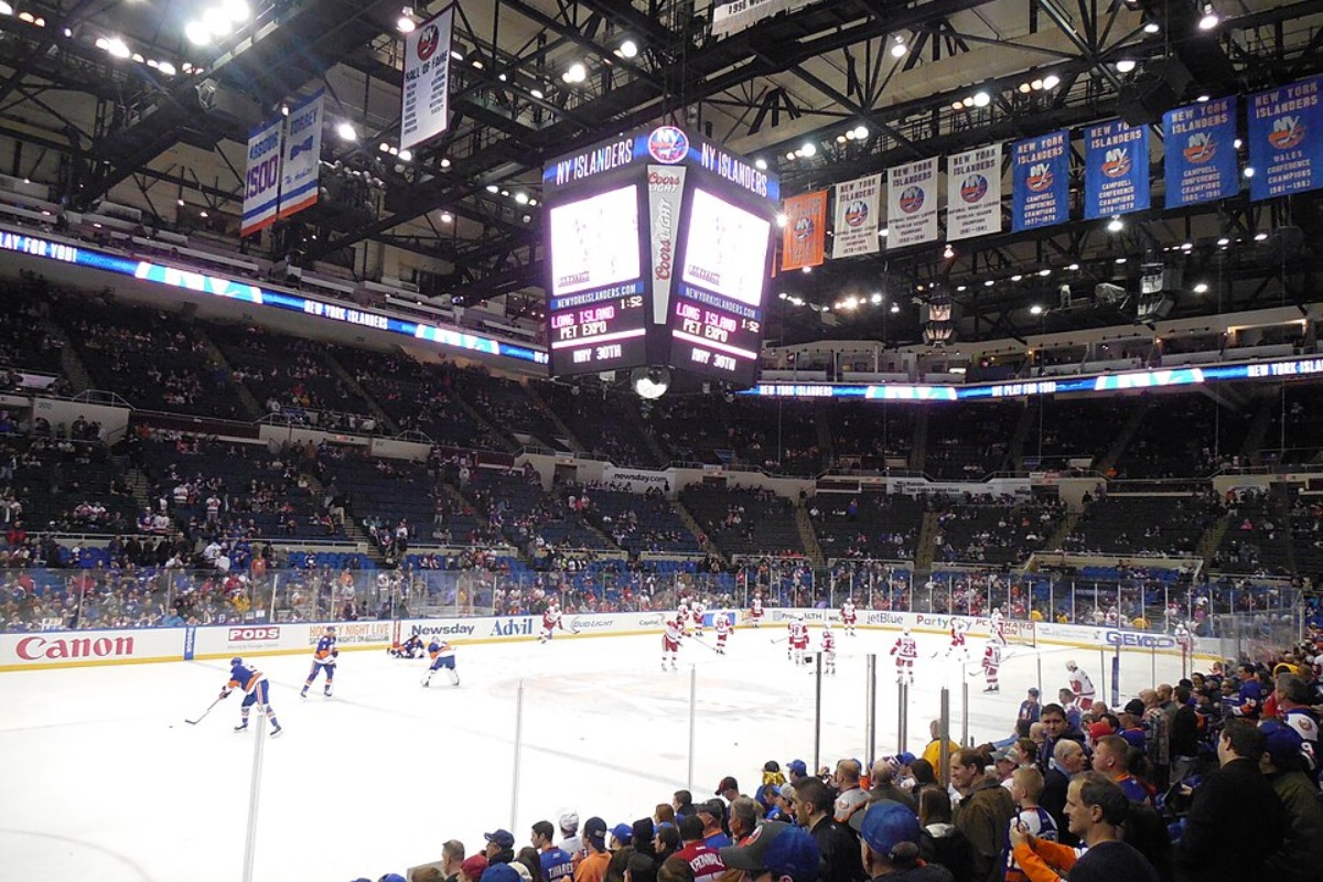 Isles' One-Goal Gut Punch Kicks Wings Out Of Playoff Lane