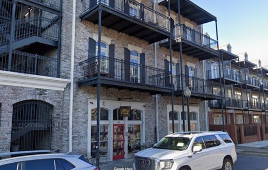 J Woods Sports Bar Touches Down In Harbor Town On Mud Island