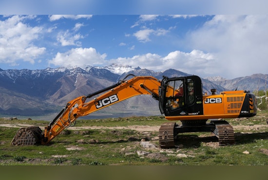 JCB Job Blitz Brings 600 Hires And New South Side Dealer To San Antonio