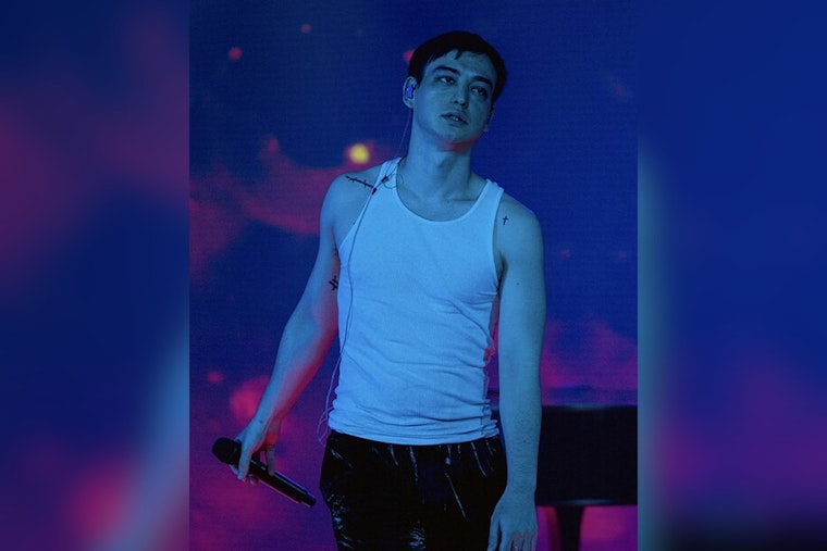 Joji’s ‘Piss In The Wind’ Arena Spectacle Aims To Blow Dallas Away