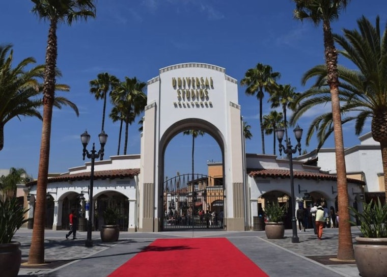Jurassic World Exhibit Soft Opens at Universal Studios Hollywood