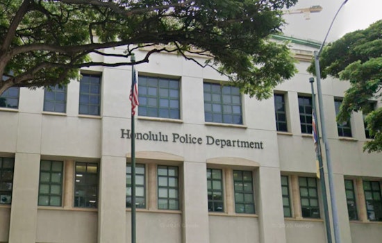 Masked Gunmen Confront Trio in Kakaako Stickup