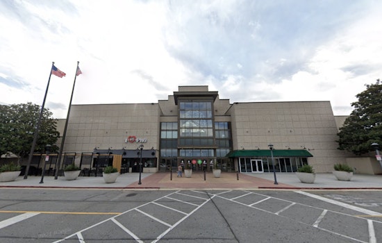 Kennesaw Man Stunned To Find Kids Alone In Running Car At Town Center Mall
