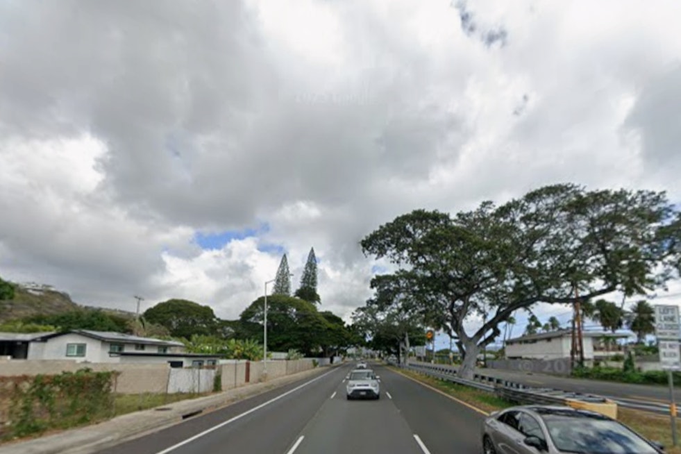 Kona Low Lashes Honolulu As Wet Winds Slam Sunday Plans