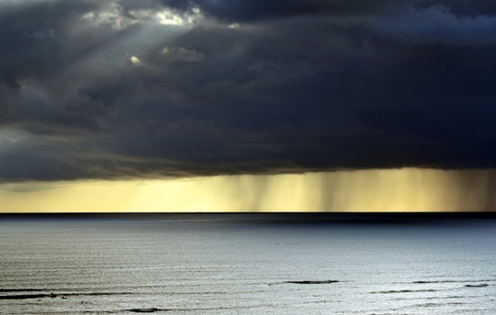 Kona Low Puts Honolulu On Edge With Flood Threat And 60 MPH Wind Punch