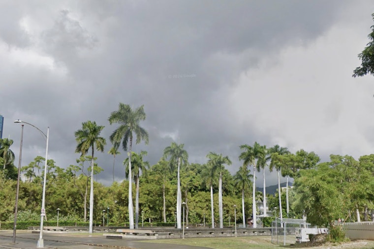 Kona Soaker Bears Down On Honolulu, Days Of Flood Fears Ahead