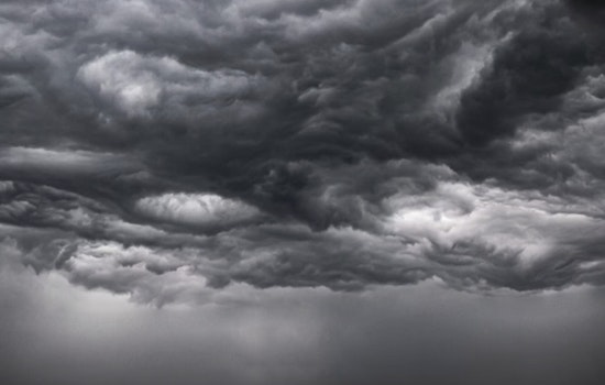 Kona Storm Pummels Honolulu With Flood Fears And 70 mph Gusts