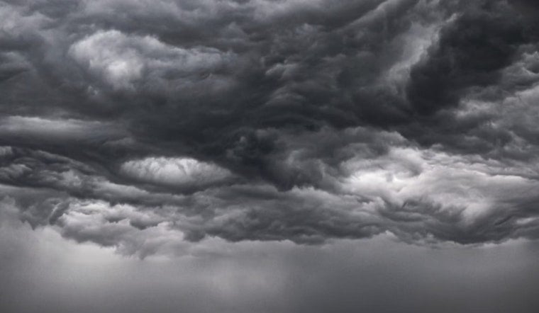 Kona Storm Pummels Honolulu With Flood Fears And 70 mph Gusts