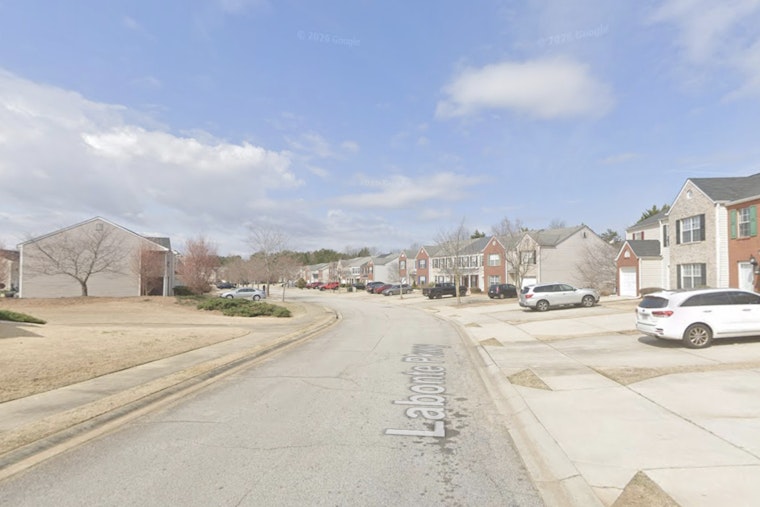 Labonte Parkway Inferno Claims Child After Dramatic Rescue From Mcdonough Townhome