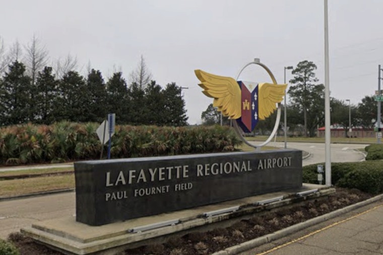 Lafayette TSA Keeps Lines Moving While Paychecks Grind To A Halt