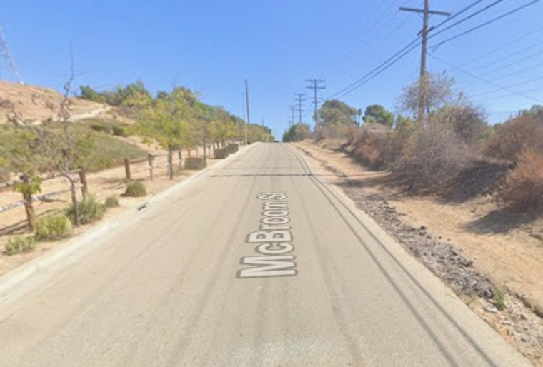 LAFD Responds to Brush Fire Near McBroom St in Shadow Hills