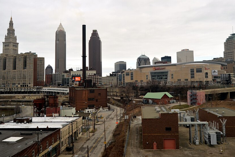 Lake Erie Howls As Cleveland Braces For Fierce Friday Winds