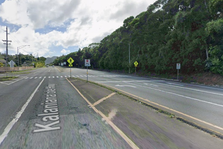 Late-Night Landslide Turns Kalanianaole Highway Into Hawaii Kai Gridlock