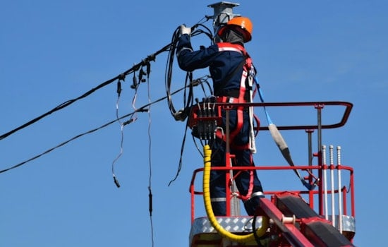 Lights Out as Transmission Line Snafu Plunges Orange County Into the Dark