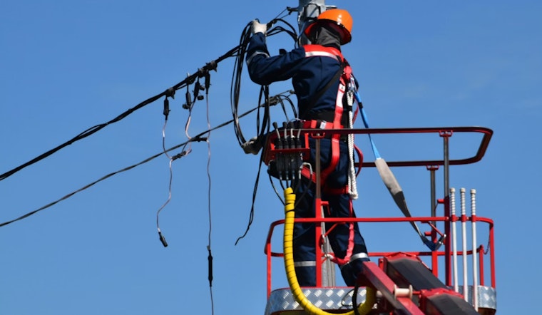 Lights Out as Transmission Line Snafu Plunges Orange County Into the Dark